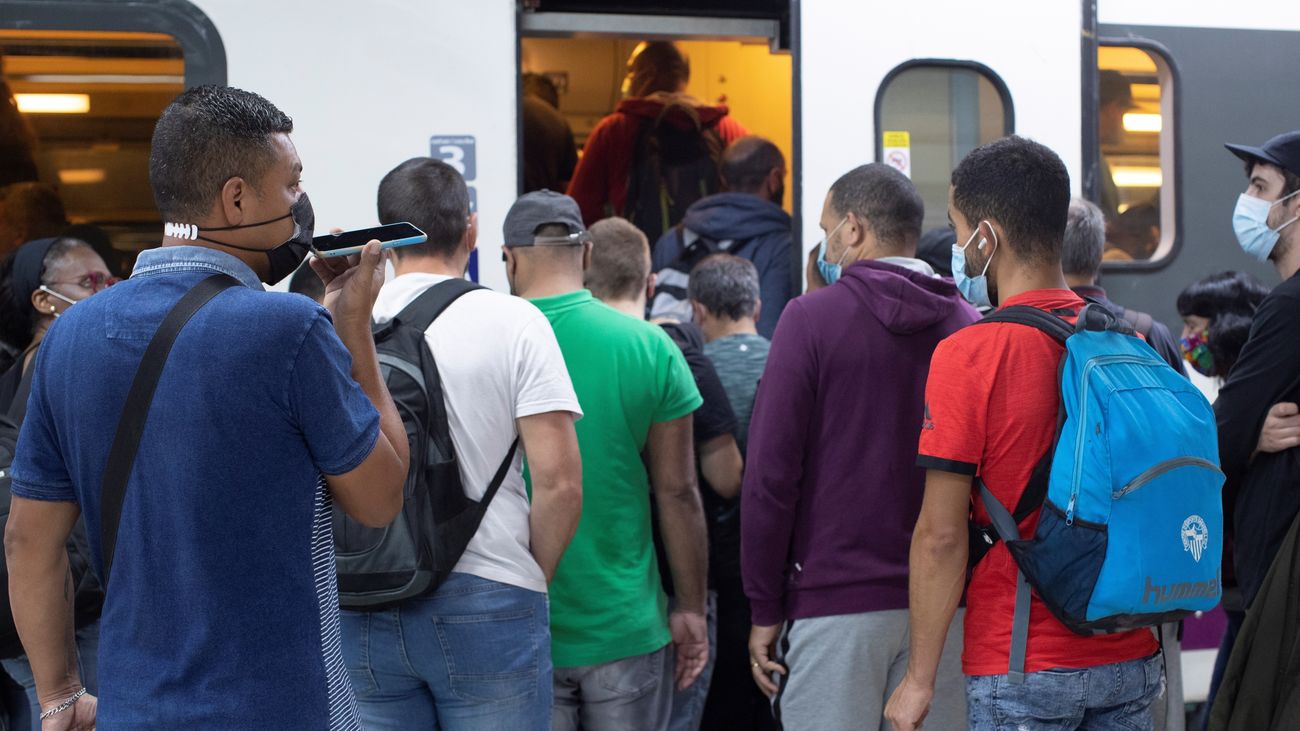 Los Maquinistas En Huelga Acusan A Renfe Del Caos En Los Servicios