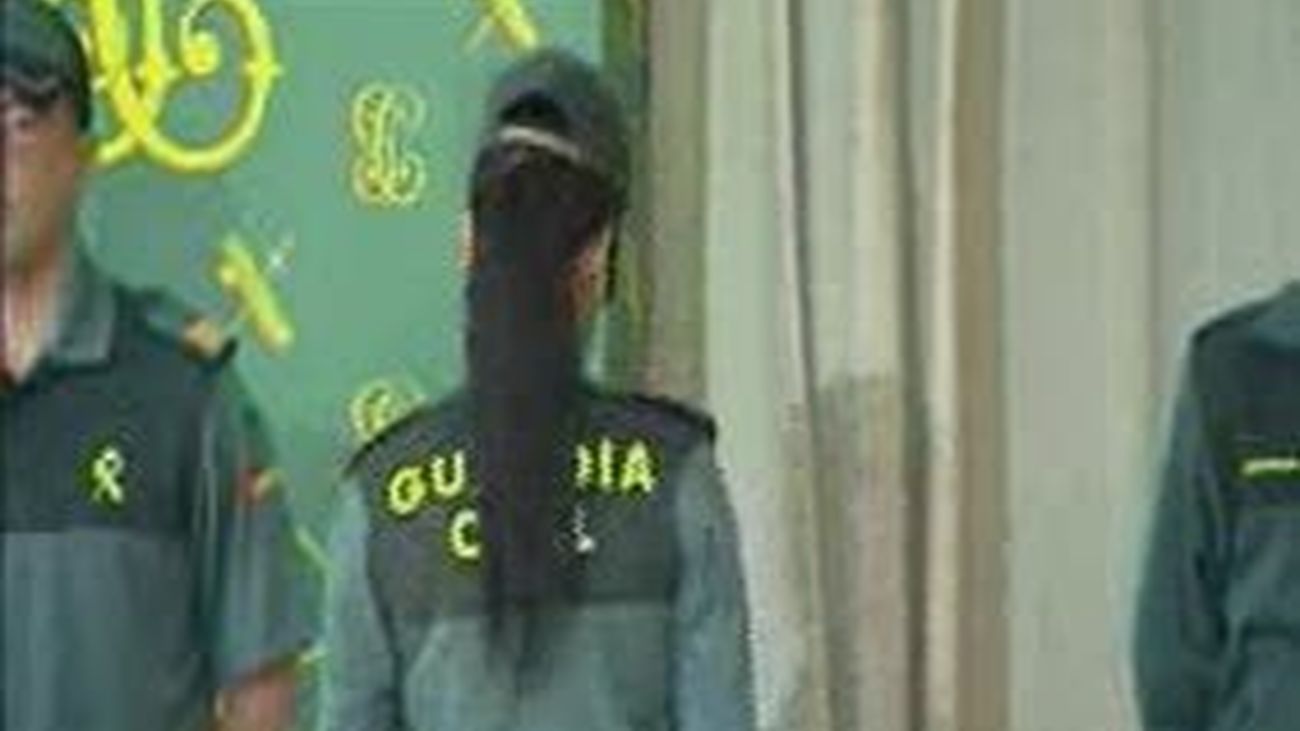 La Guardia Civil moderniza su uniforme pero mantiene el tricornio