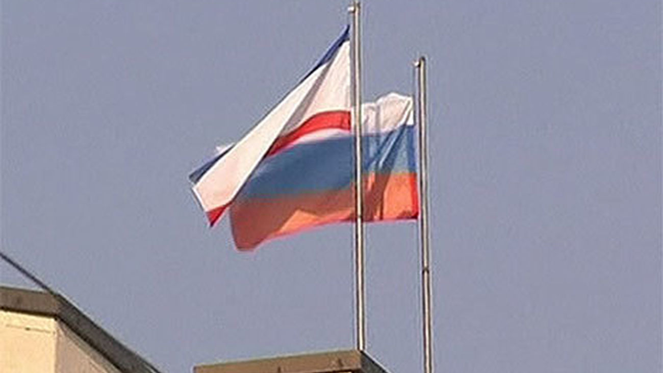 Banderas de Crimea y Rusia