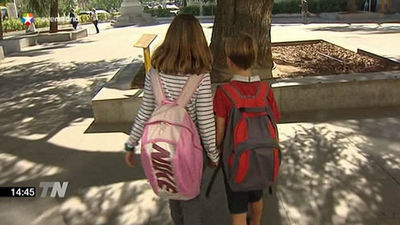 Uno de cada tres escolares carga el triple del peso recomendado en su mochila