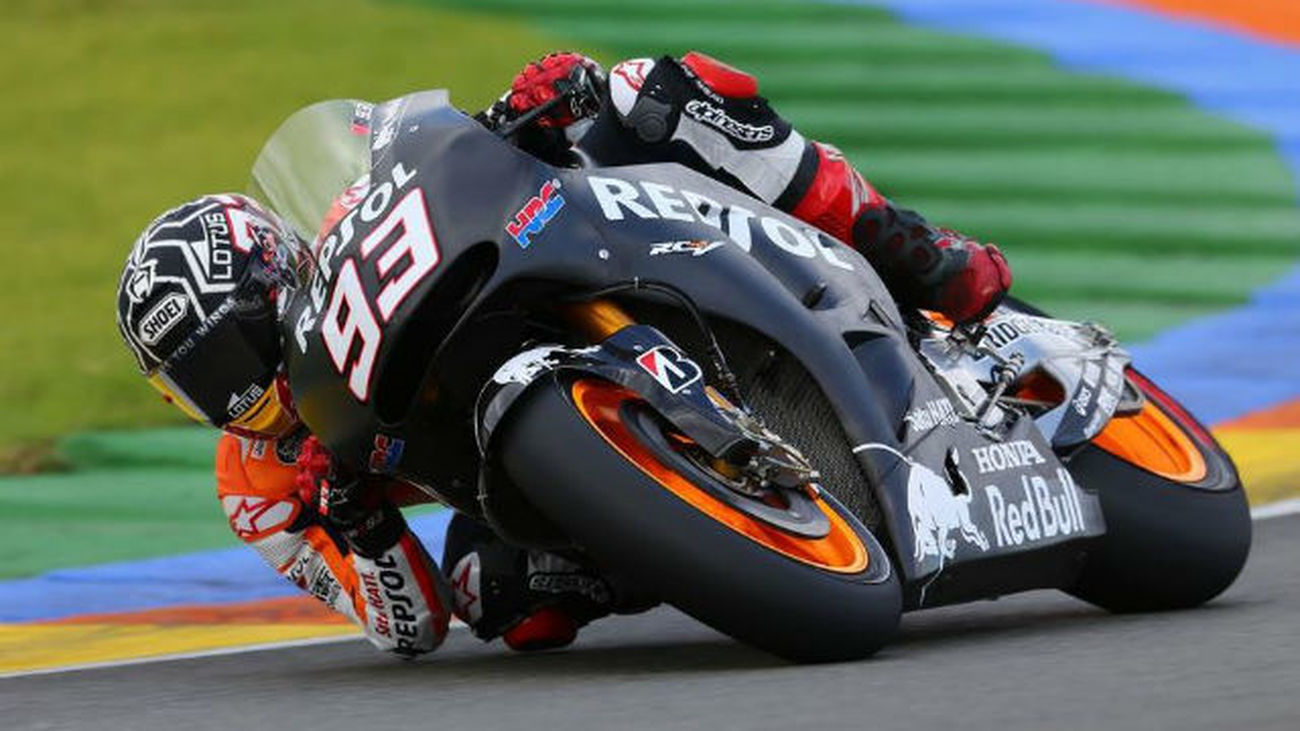 Marc Márquez prueba la moto de 2015