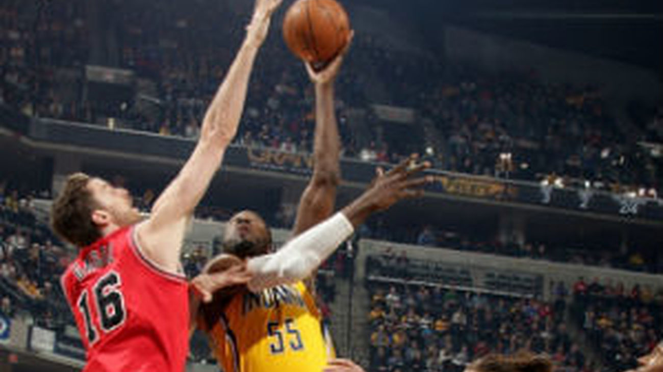 Pau Gasol ante los Pacers