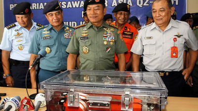 Recuperan la segunda caja negra del avión de AirAsia