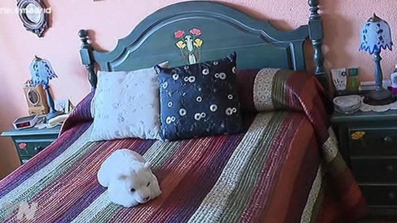 Encuentran muertos a un matrimonio de ancianos, abrazados en la cama de su  vivienda