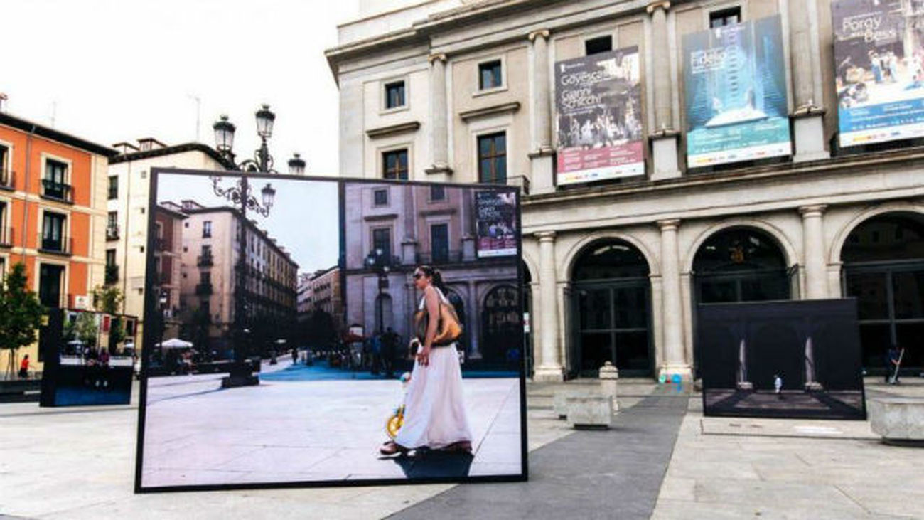 La fotografía artística toma las calles de la plaza de Ópera