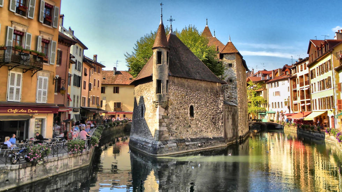 El Palacio De La Isla De Annecy Un Trocito De La Historia De Francia