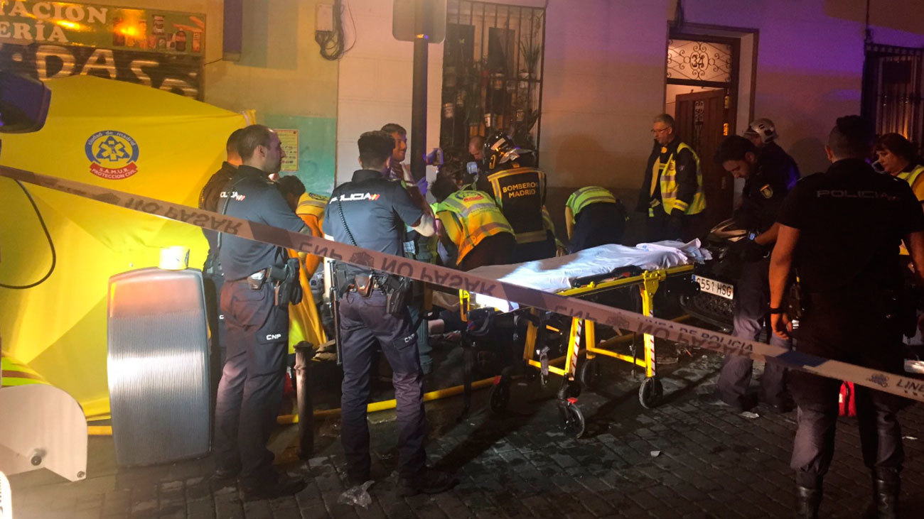 Un herido grave por inhalación de humo en un incendio en Lavapiés