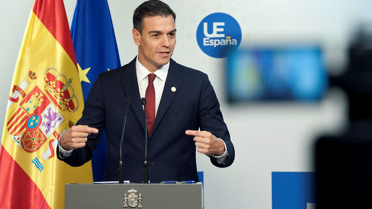 Pedro Sánchez durante la rueda de prensa que ofrece hoy en Bruselas al término de la reunión del Consejo Europeo