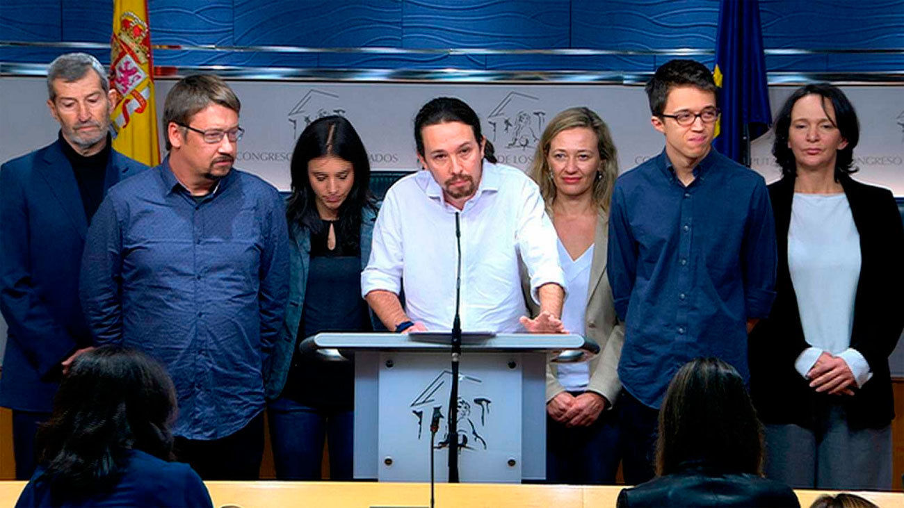 Iglesias y dirigentes de Podemos (22 de enero 2016)