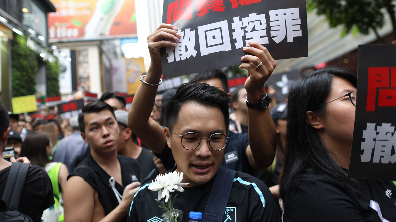 Cientos de miles de hongkoneses contra la polémica ley de extradición