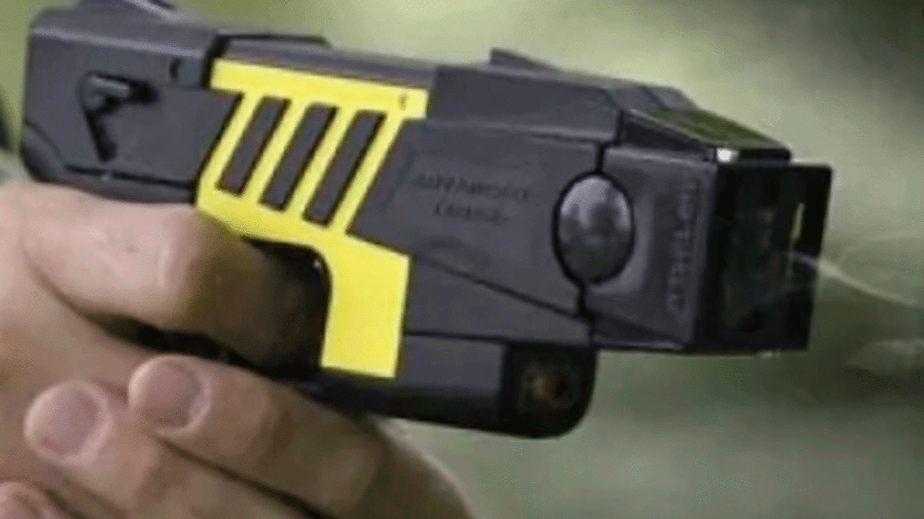 Almeida anuncia que la Policía Municipal podrá usar las pistolas eléctricas  táser en breve