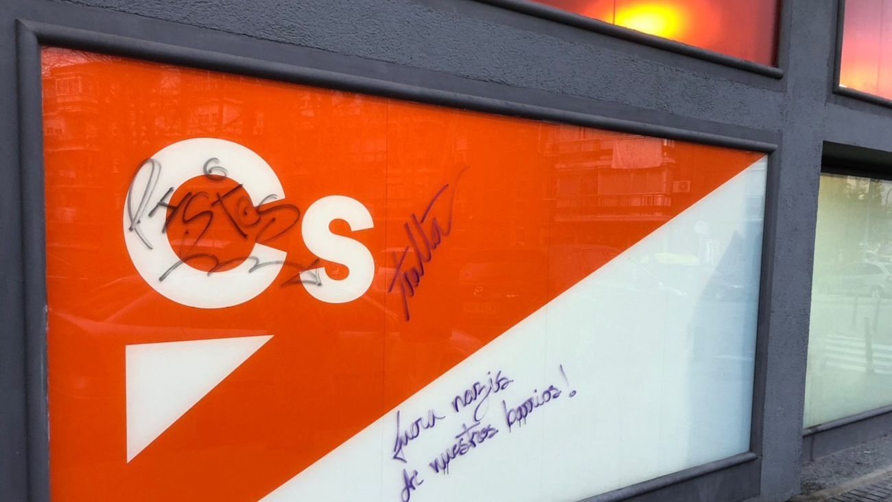 Denuncian pintadas contra Ciudadanos en su sede de Leganés