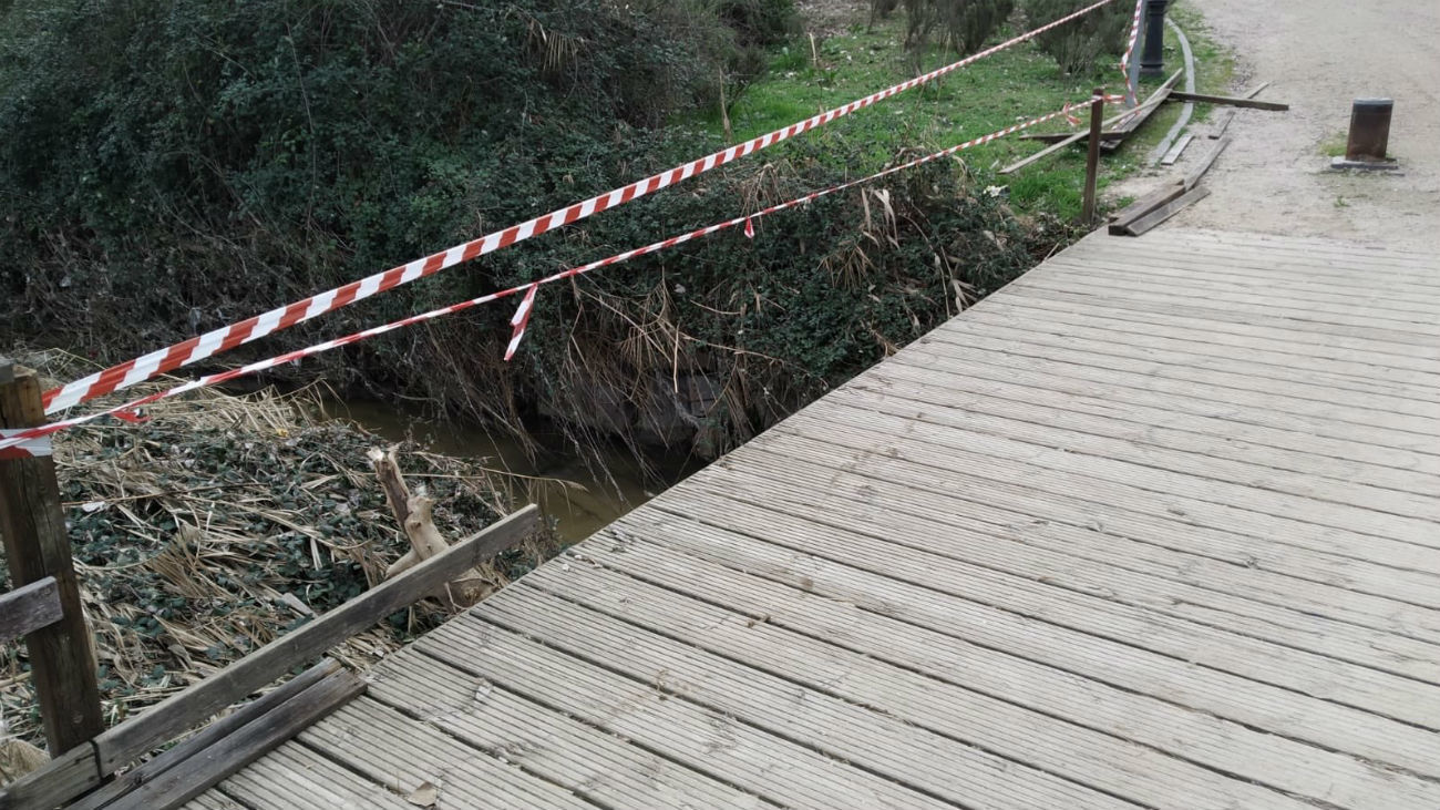 Puente de la avenida Félix Rodríguez de la Fuente de Arroyomolinos