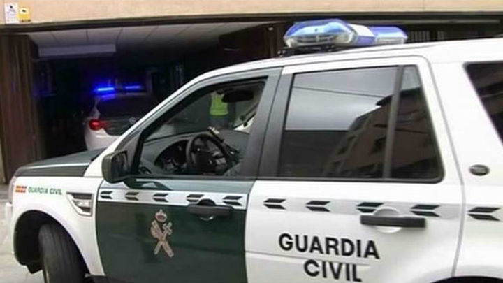 Detenida una persona que embistió un vehículo de la Guardia Civil de Arroyomolinos en la M-413