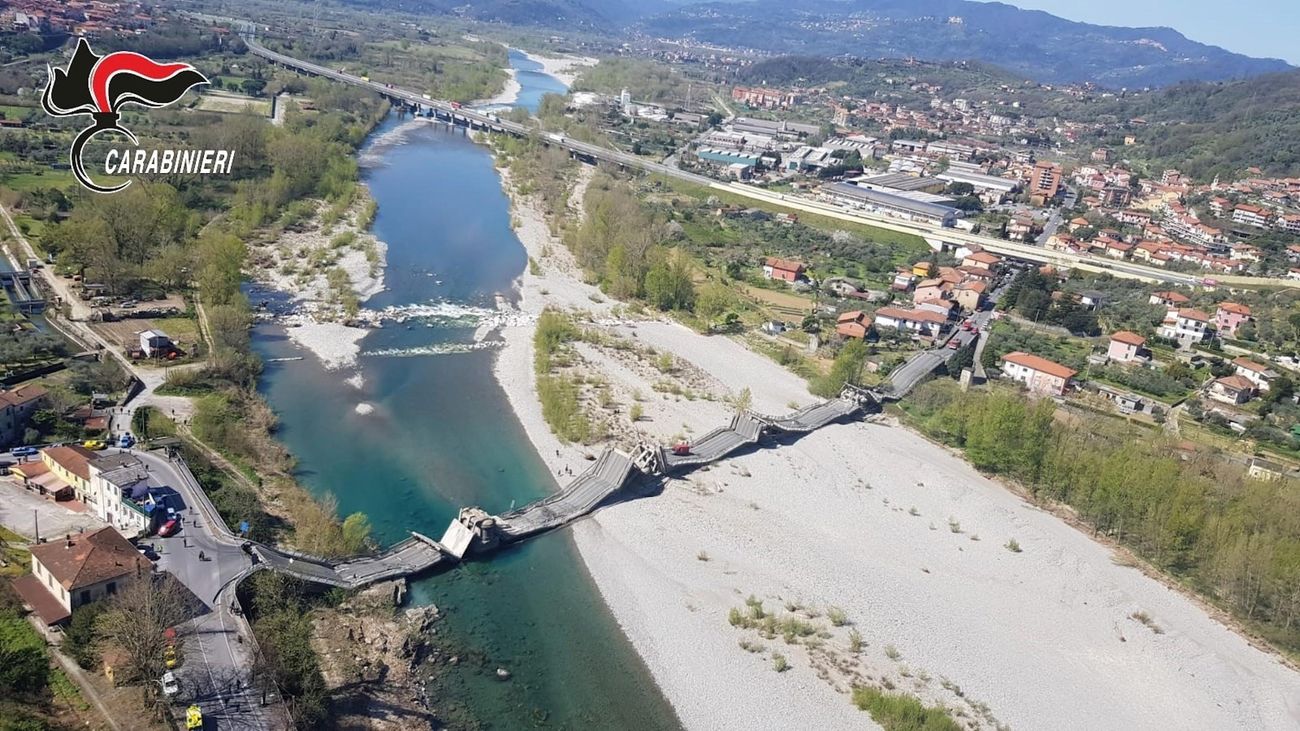 El puente de Albiano Magra, derrumbado