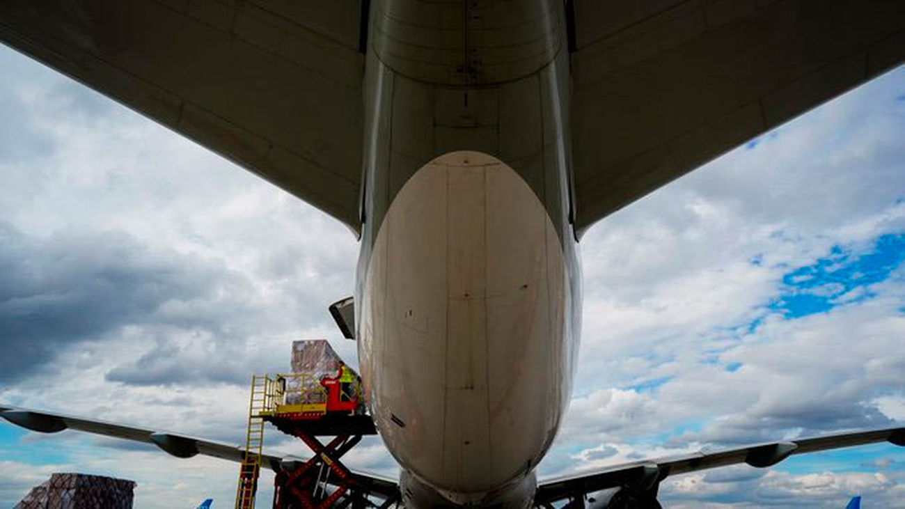 Madrid recibe un sexto avión con 56 toneladas de material sanitario