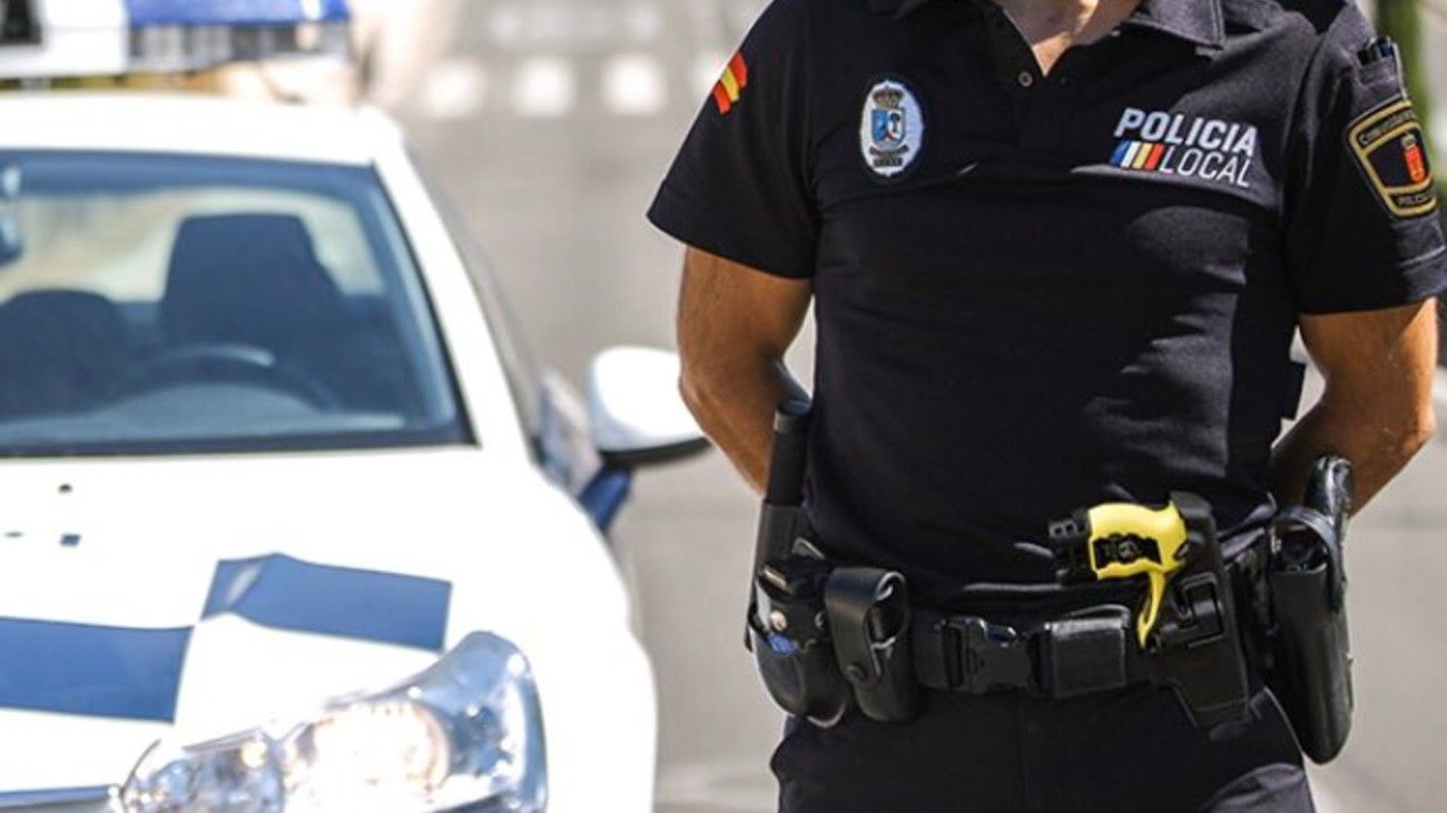 La Policía Municipal patrulla desde hoy Pamplona con pistolas táser