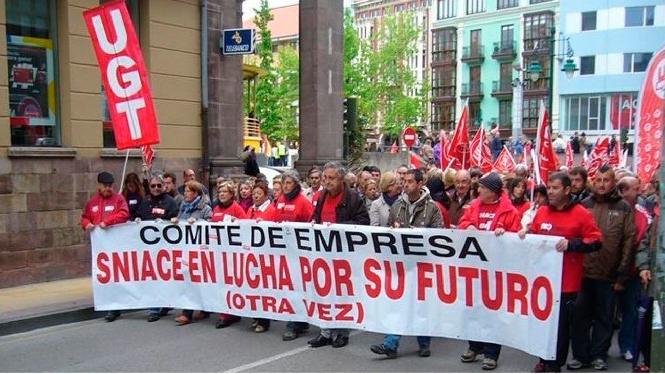 Manifestación de trabajadores de Sniace (imagen de archivo)