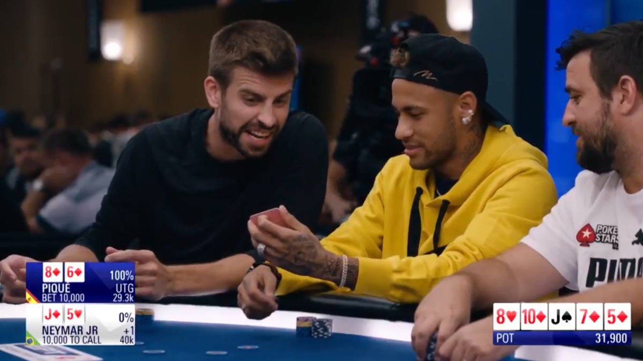 Piqué y Neymar juegan al póker