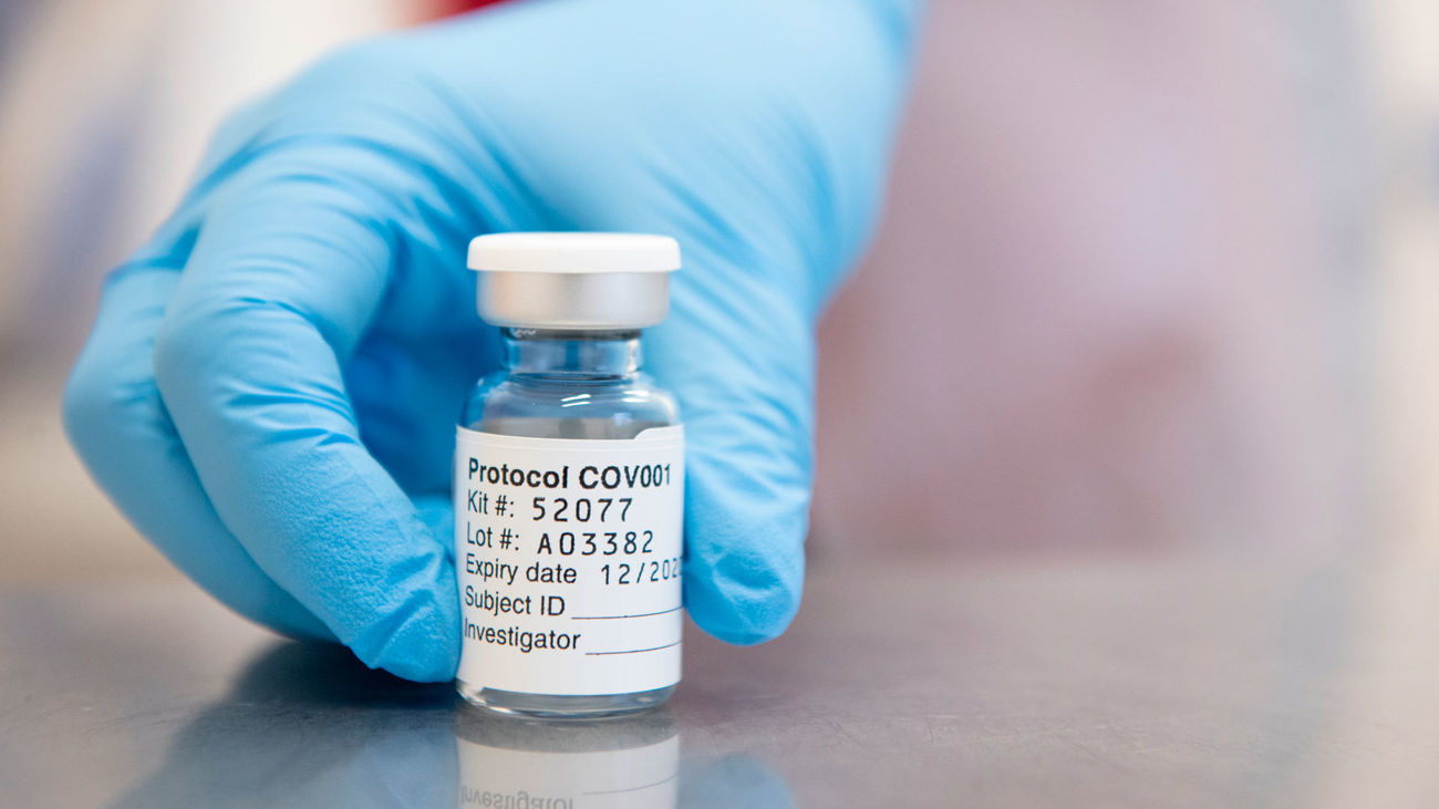 Ensayo de la vacuna contra la covid-19 de AstraZeneca y la Universidad de Oxford