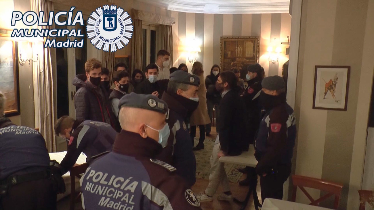 La policía municipal desaloja una fiesta ilegal en Madrid