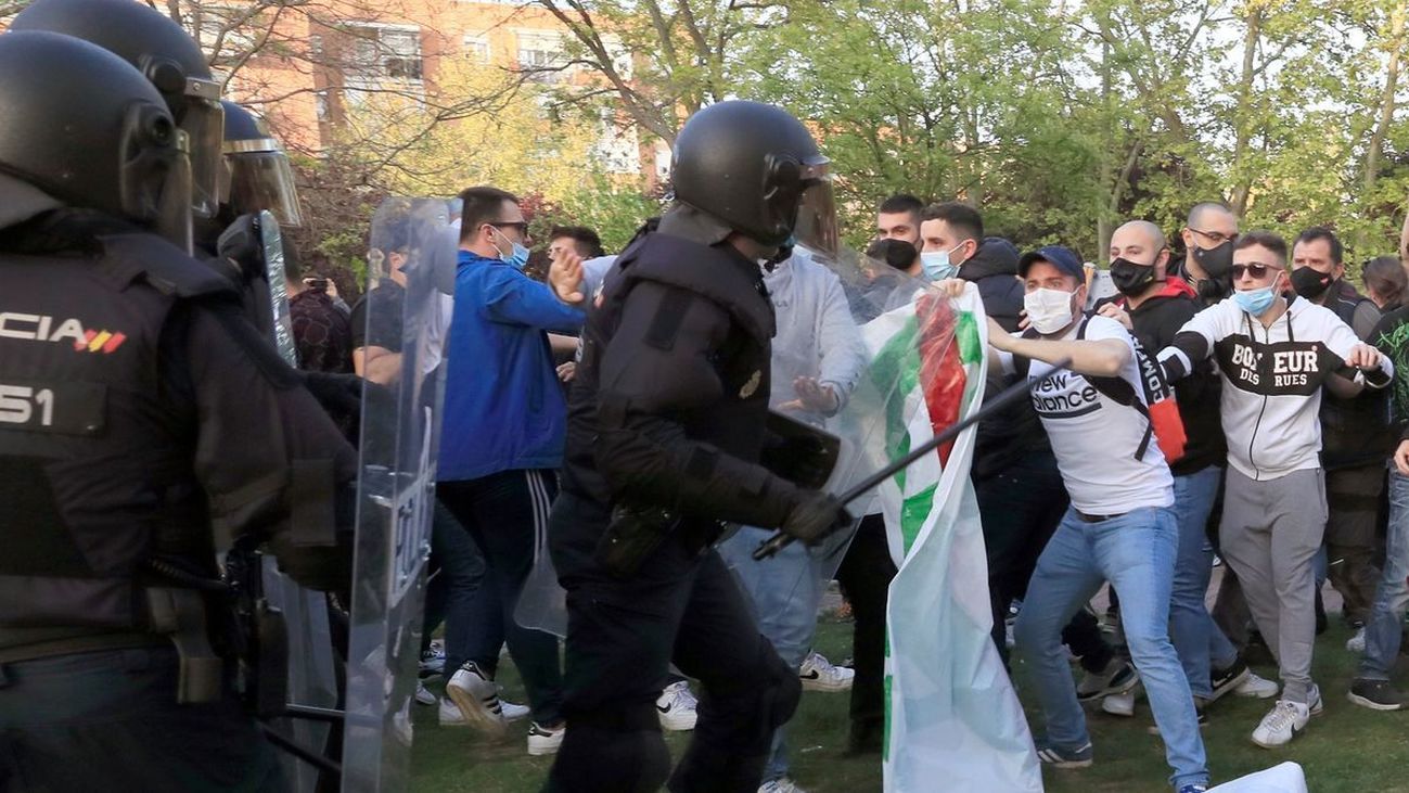 Cinco nuevos detenidos por los disturbios en mitin de Vox en Vallecas