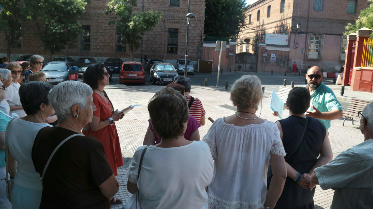 Mayores de Leganés participan en una ruta urbana