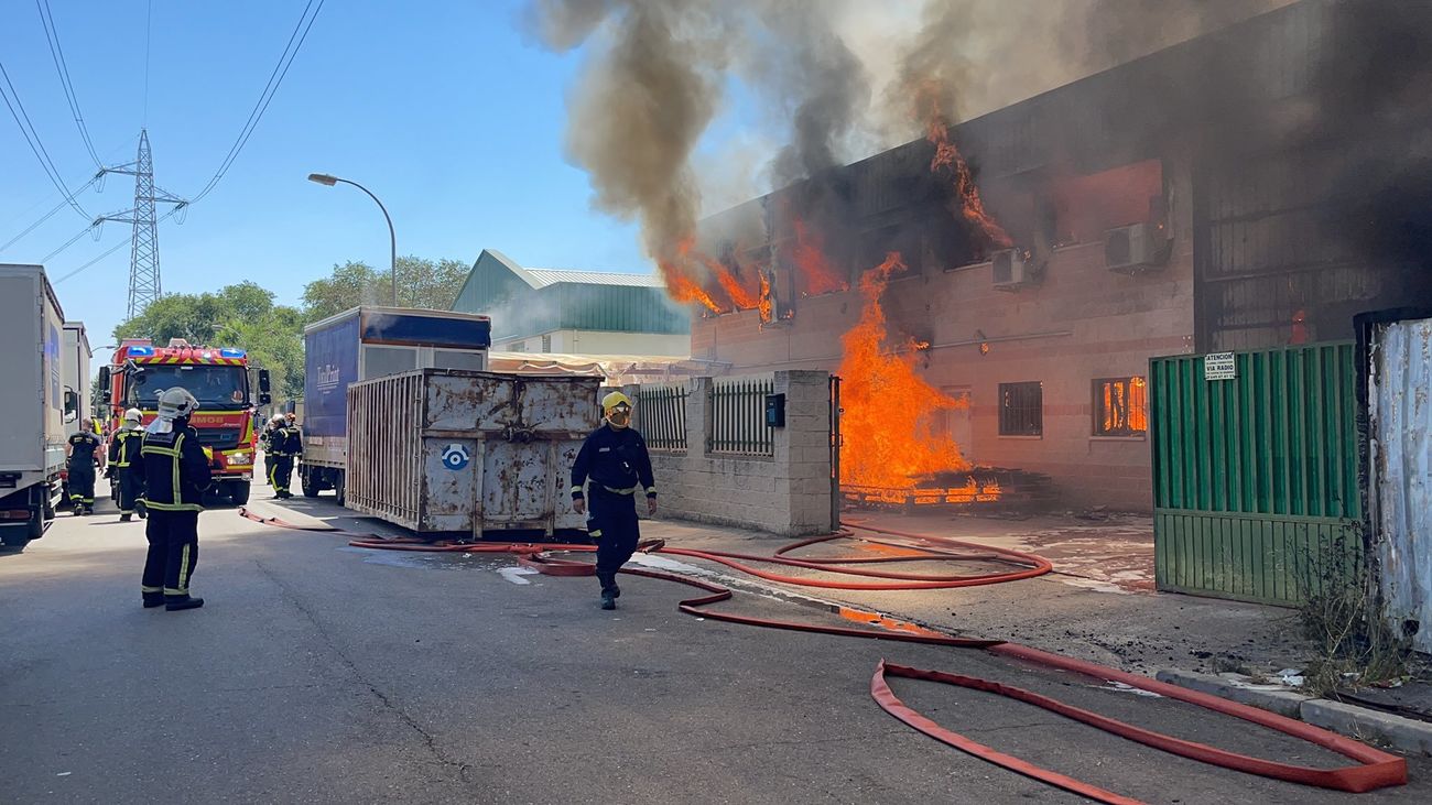 Imagen del incendio en Paracuellos de Jarama