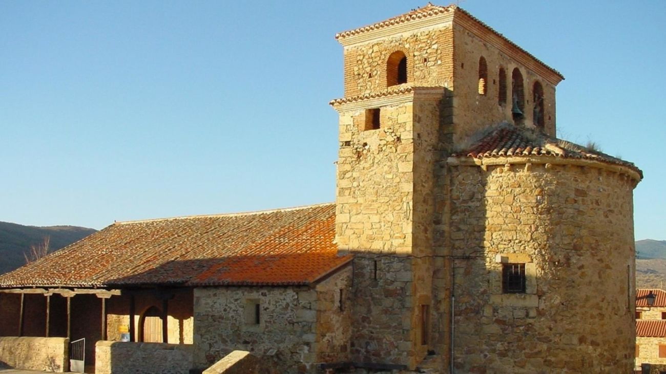 La iglesia parroquial de Santo Domingo de Silos en  Prádena del Rincón, declarada Bien de Interés Cultural