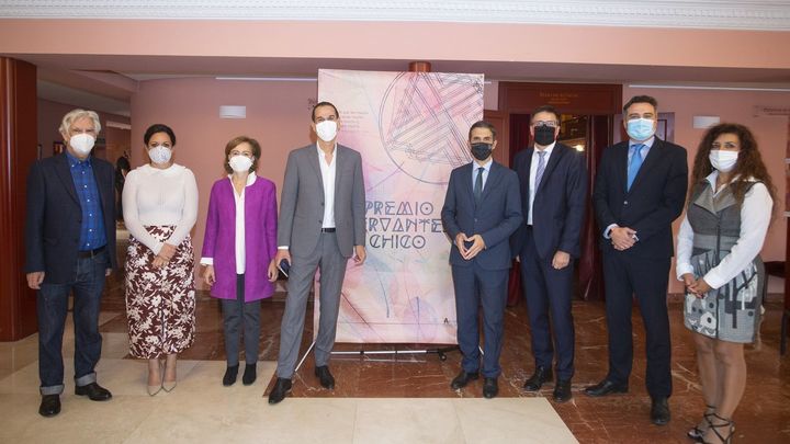 Roberto Santiago Recibe En Alcalá El Premio Cervantes Chico