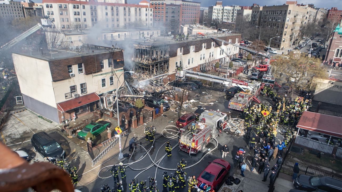 Una persona muerta y siete heridas en un nuevo incendio en el Bronx de