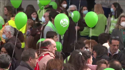 Unas 9.000 personas se manifiestan en Madrid contra el aborto y la eutanasia: "Yo soy la generación provida"