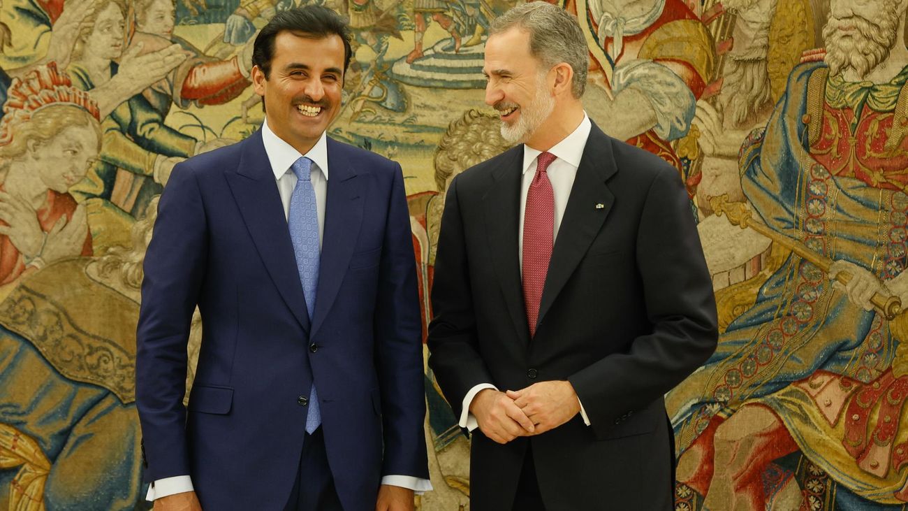El jeque de Catar Tamim Bin Hamad Al Thani con el rey Felipe VI