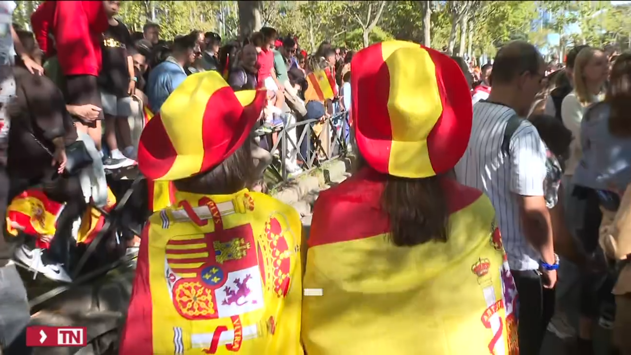 Así fue el paso de los legionarios en el desfile militar del 12 de