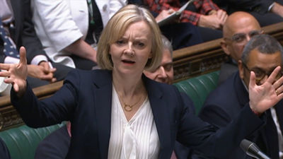Liz Truss dimite como primera ministra británica