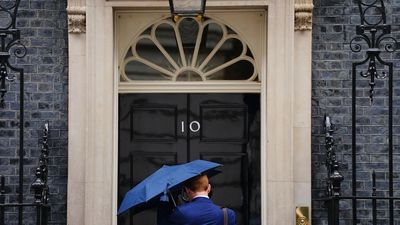 Se abre el proceso para nombrar nuevo primer ministro británico