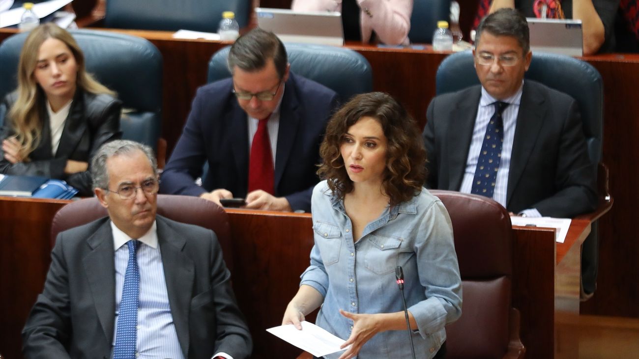 Ayuso acusa a la izquierda de confundir "cambio y emergencia" climática