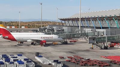 Begoña Gómez hace uso de la sala de autoridades del Aeropuerto de Barajas en un viaje particular a Bristol