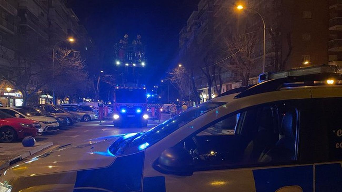 Intervención de la Policía Municipal de Alcorcón y de los bomberos del Ayuntamiento