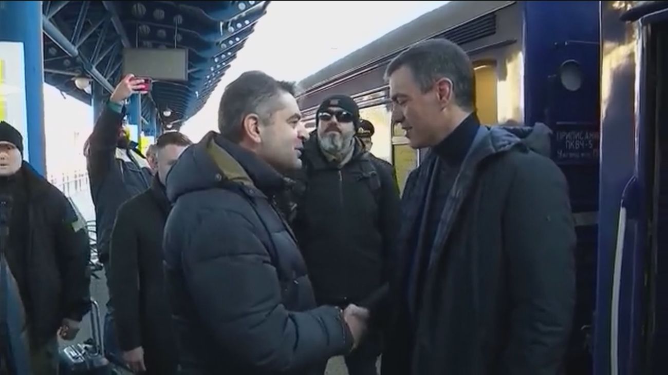 Sánchez llega a Kiev en la víspera del primer aniversario de la invasión rusa de Ucrania