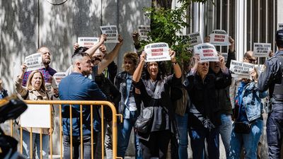 Funcionarios de Justicia abuchean a Pilar Llop a las puertas del Tribunal Supremo