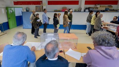La participación en las elecciones municipales cae 1,3 puntos hasta el 63,8%