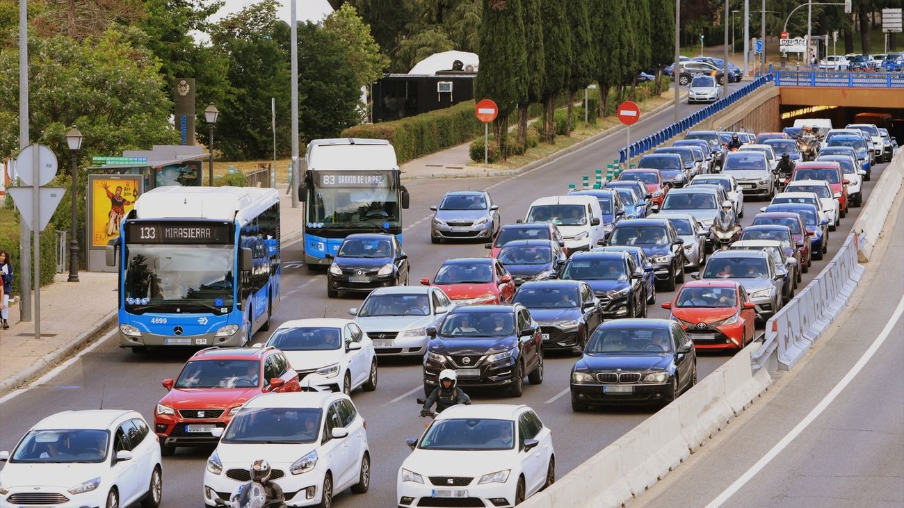 Atasco en la autovía A-6