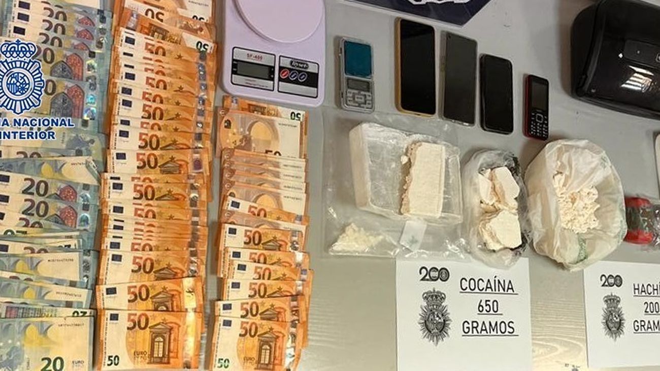 Detenido un varón de 70 años por vender droga desde su domicilio en Alcobendas