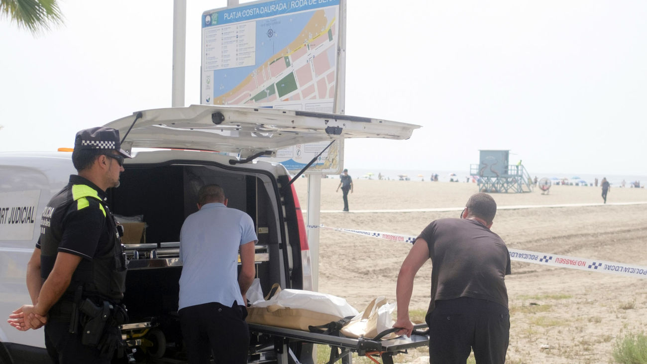 Hallado el cuerpo de un bebé en una playa de Tarragona