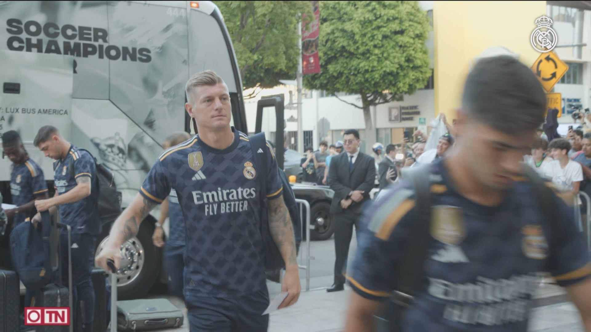 El Real Madrid desvela su segunda equipación en el viaje a Los Ángeles 