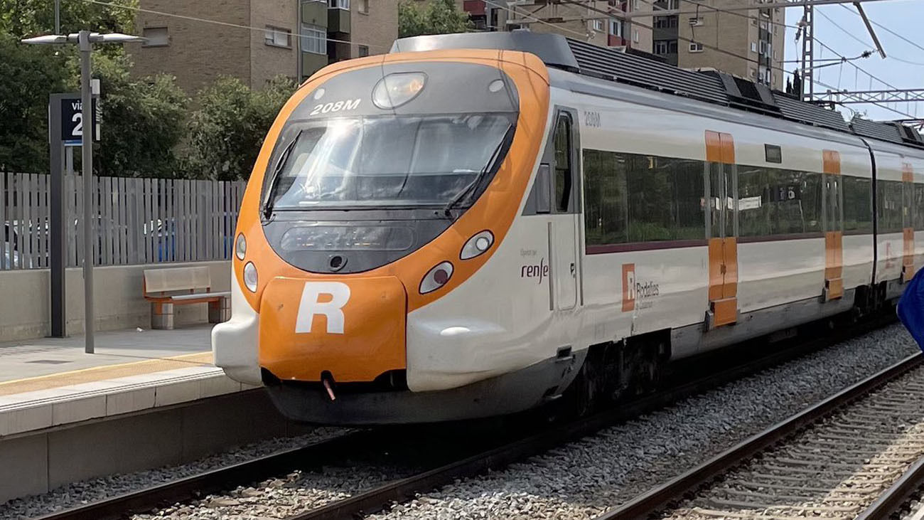 Pillan a un interventor de Renfe manteniendo relaciones sexuales en la  cabina de un tren