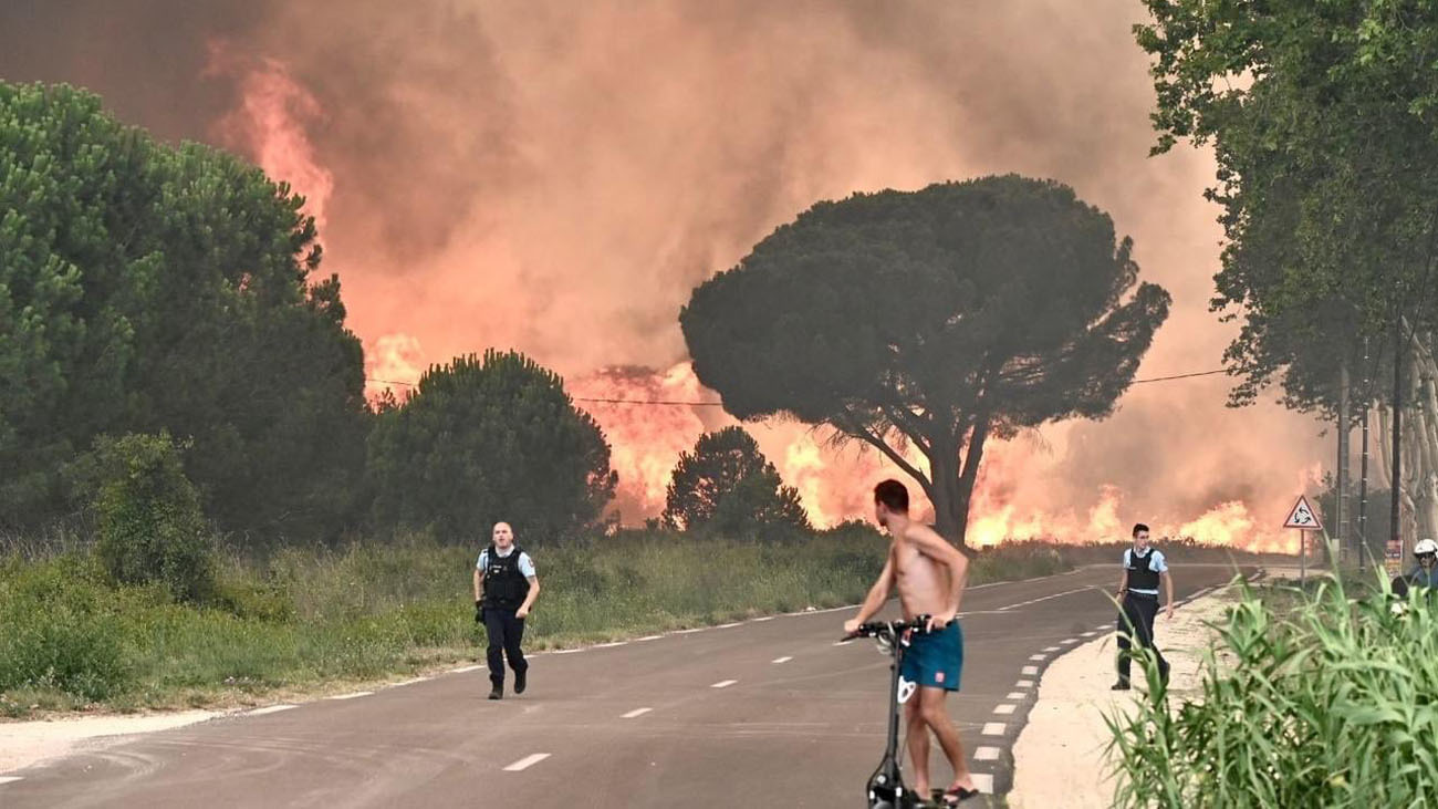 Decenas de casas evacuadas por un incendio en Saint André, Francia