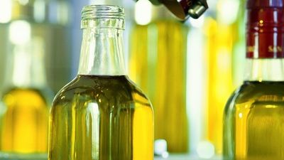 Sube el consumo de aceite de girasol en un 40%, aunque sin desbancar al de oliva