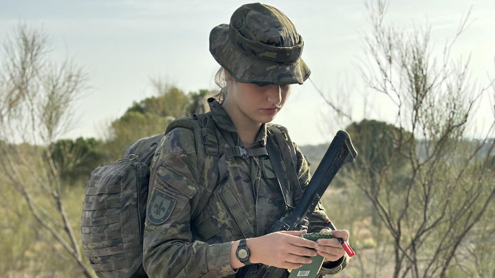 Se filtran las imágenes que sacuden a Zarzuela: Leonor en la primera línea  del entrenamiento militar